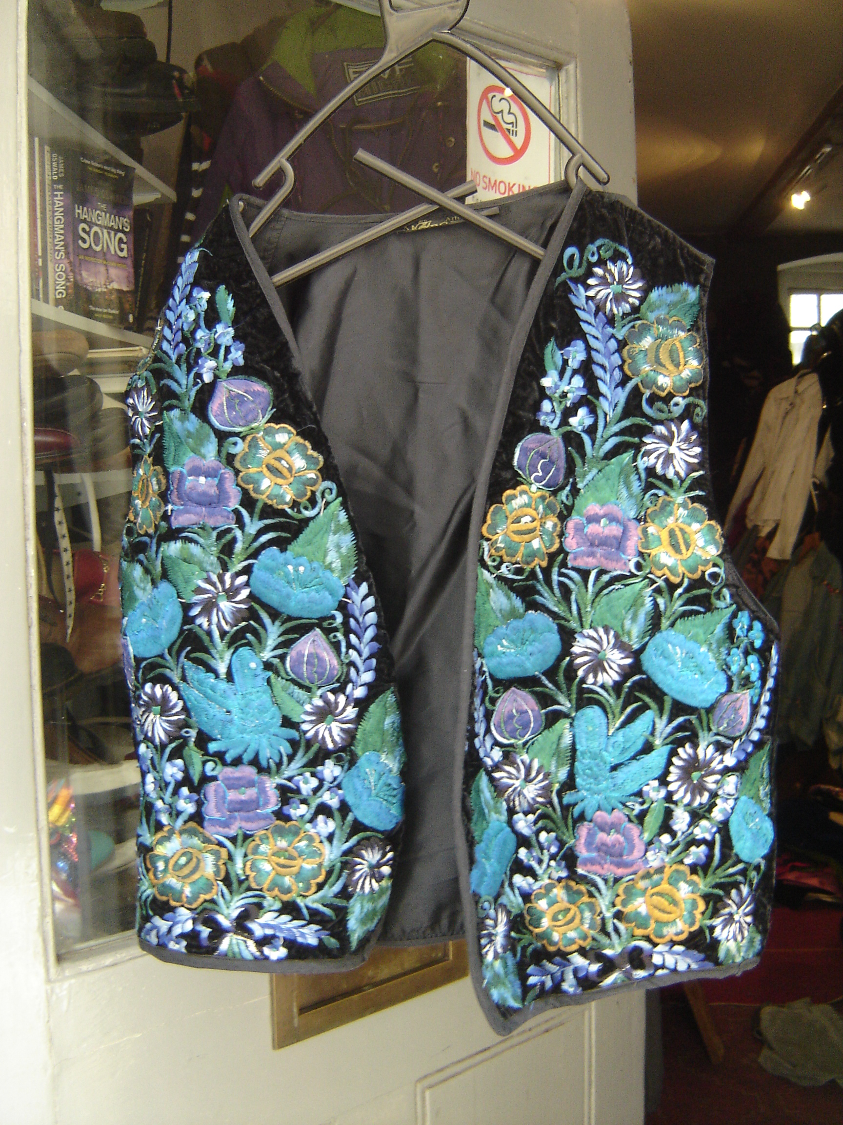 Artesania Pop Wuh embroidered waistcoat