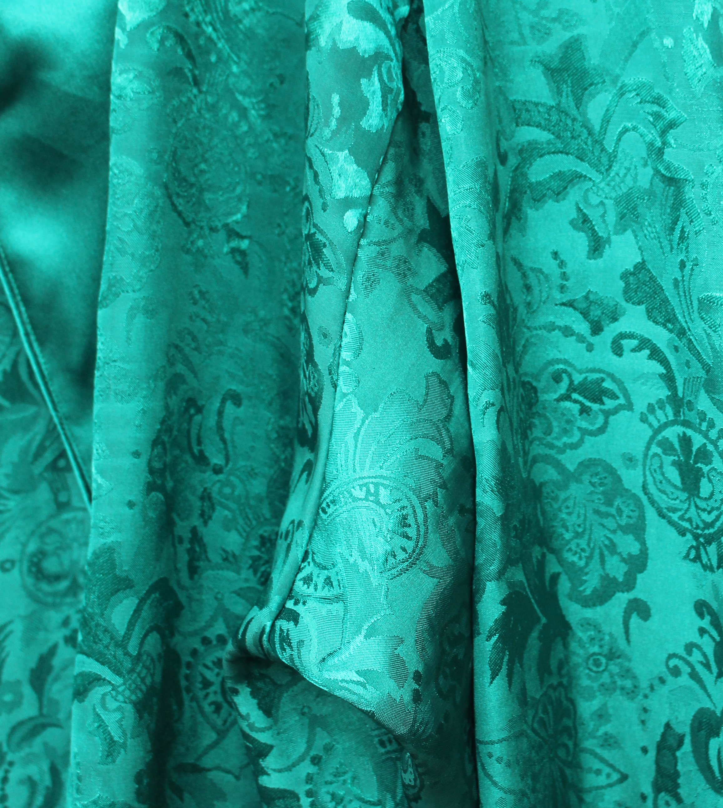Emerald-green kimono, showing pattern