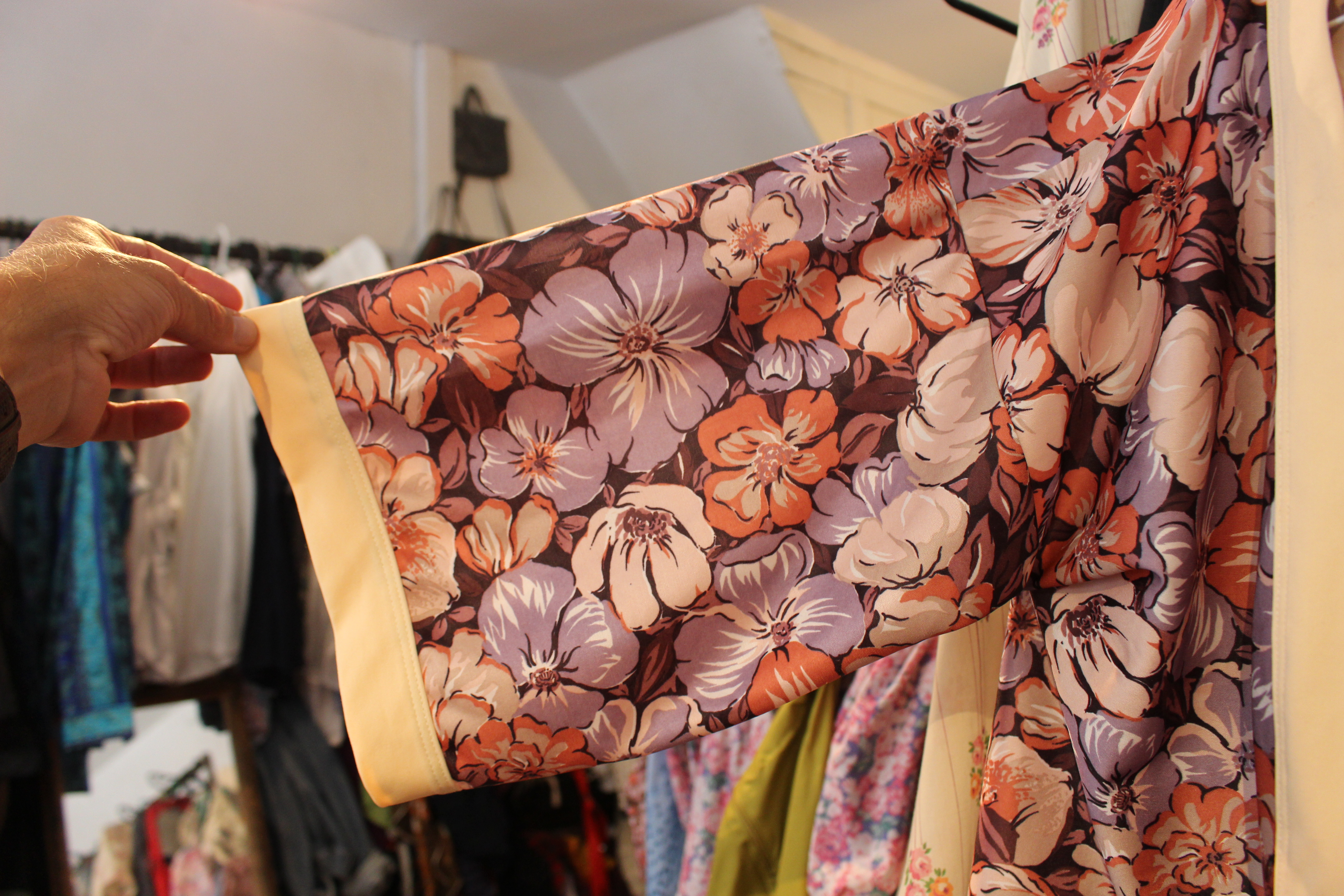 Flower-printed kimono top