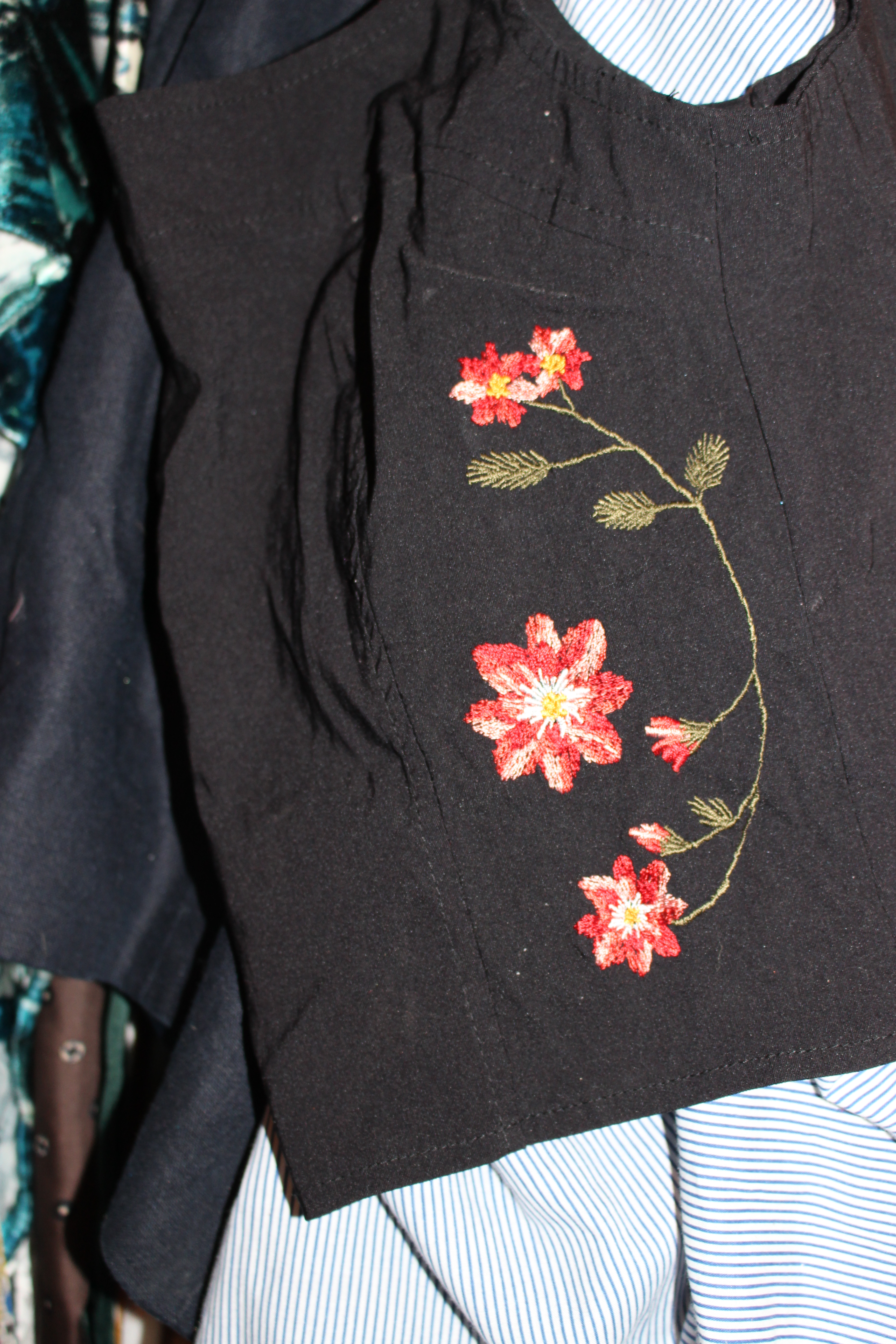 '80s flower-embroidered corset top
